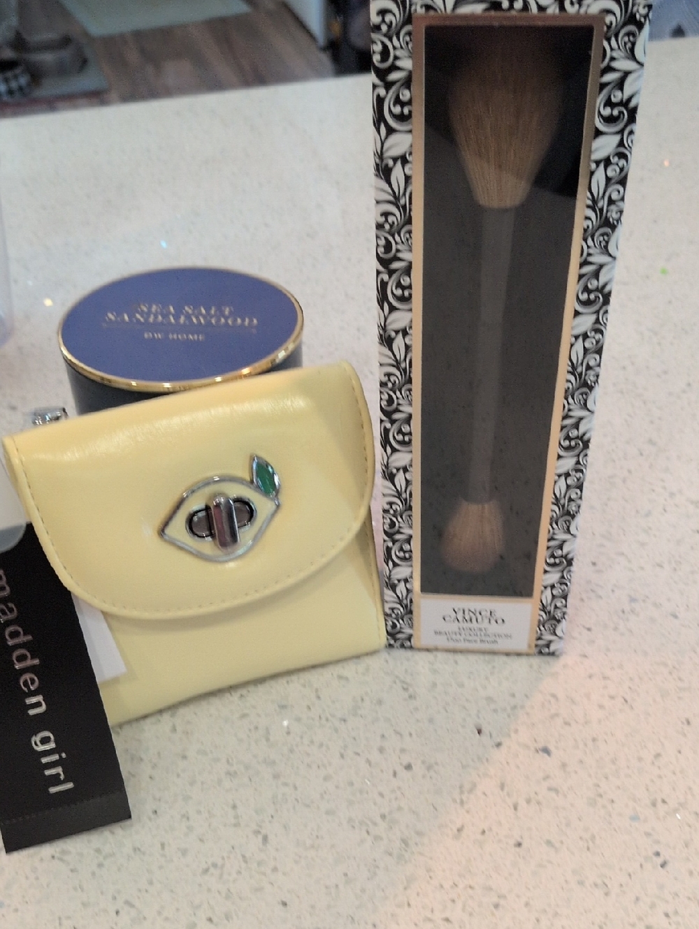 MADDEN GIRL LEMON Wallet with Eye Turn-Lock, VINCE CAMUTO Duo Brush